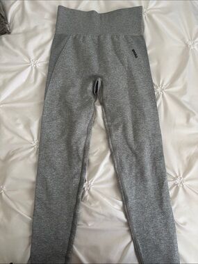 GYMSHARK Women’s Grey High-Rise Branded Leggings (NEW: NEVER WORN!)
